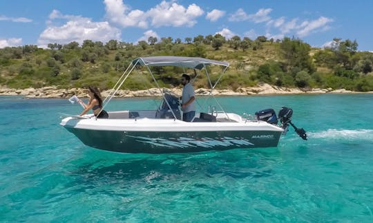 8 persons No License, Elite 53 powerBoat in Halkidiki