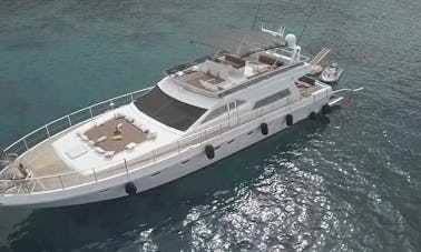 Charter de luxe incroyable ! Yacht à moteur Ferretti 58/64 - Mykonos