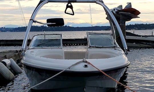  Lake Coeur D'Alene Réservez le bateau à moteur Chaparral 180 SSE sur le lac Coeur d'Alene