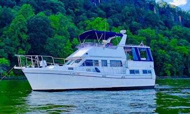 Private Yacht charter for all occasions in NY/NJ