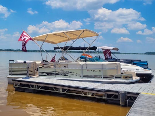 Conroe Lake Play Station | 22ft Voyager Tri Toon Express
