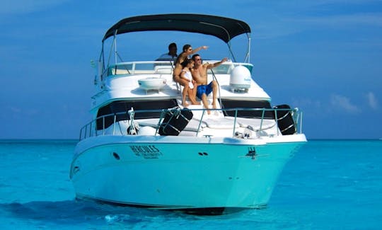 Private Yacht 46' Sea Ray for up to 15 people in Cancun