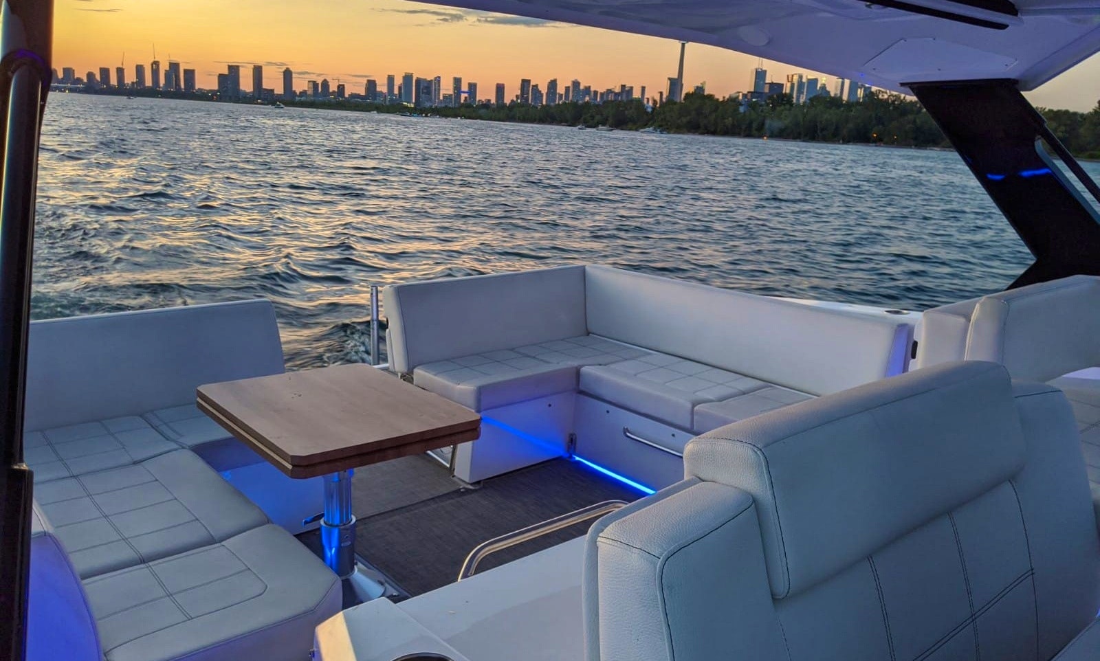party yacht rental toronto