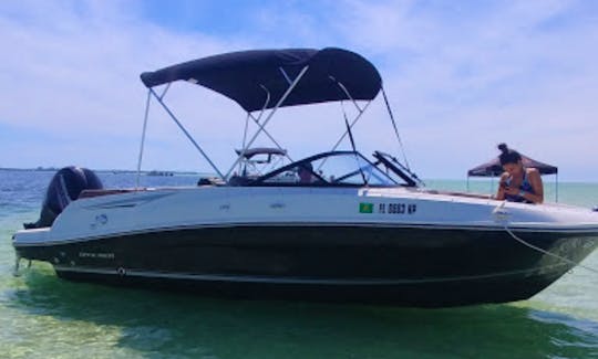 Bayliner VR5 Perfect Boat for any occasion (Gas included) in Holiday or Clearwater, Florida!
