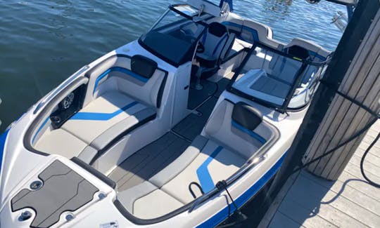 Yamaha 242x E-Series - Delivered to West Palm Beach, Florida! Extras Included
