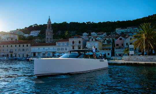 Colnago 45 ht Luxury speedboat tours Hvar