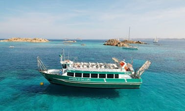 Guided Excursions in La Maddalena Archipelago onboard the Riviera di Gallura