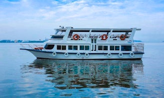 Classic Mermaid Premium Non A/C Boat rental in Kochi