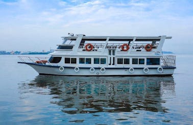 Classic Mermaid Premium Non A/C Boat rental in Kochi