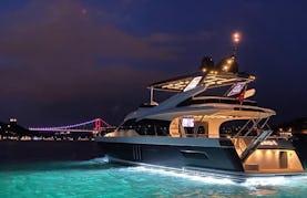 Charter a Luxurious Yacht Holding 25 in İstanbul, Turkey