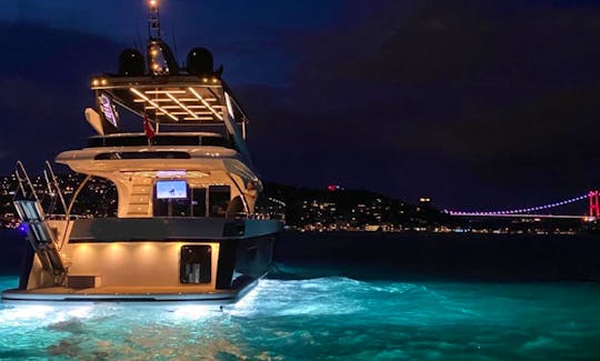 Charter a Luxurious Yacht Holding 25 in İstanbul, Turkey