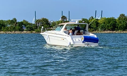 Sea Ray Sundancer 40’ Spacious Yacht for Charter in Miami