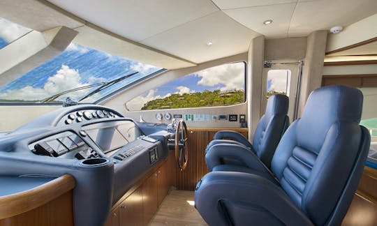Charter (82' Sunseeker) Luxury Super Yacht in Hamilton Island, Queensland