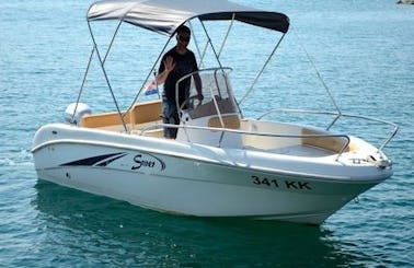 Hire Saver 341 Powerboat Holding 6 in Krk Island!