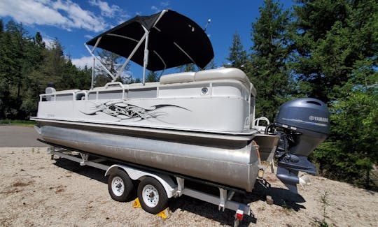 Pontoon Rental Kale Lake, Woods Lake and or Okanagan Lake