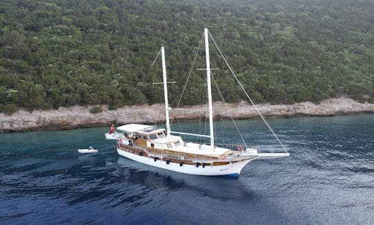 82' Gullet 7 Cabins Available For Big Groups Up To 14 People in Bodrum / Turkey