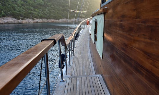 82' Gullet 7 Cabins Available For Big Groups Up To 14 People in Bodrum / Turkey