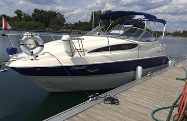 265 Bayliner Ciera Motor Yacht Rental in Mississauga, Ontario