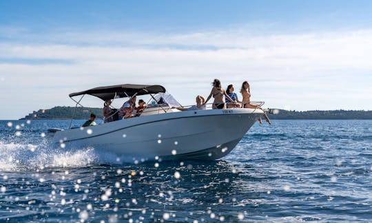 Disfruta en Boka Bay en el Atlantic Marine Open 750 con Skipper, Kotor Montenegro