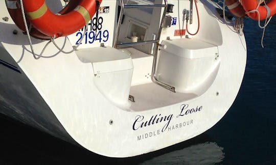 Cutting Loose Sydney Harbour - Easy Boat Hire