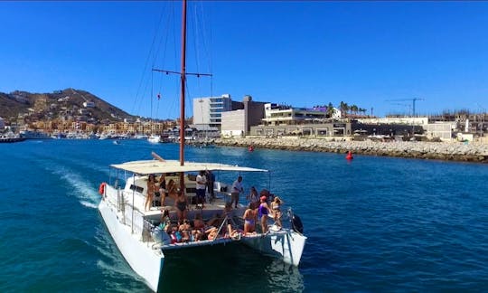 Power Catamaran Rental in Cabo San Lucas, Baja California Sur.