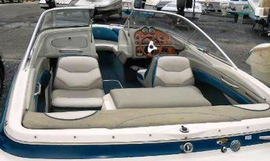 19' Maxum Bow-Rider for Tubing, Water Skiing, and Family Fun in the Sun!