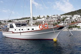 Charter this Oozing Gulet for 4 Guests in Muğla, Turkey!