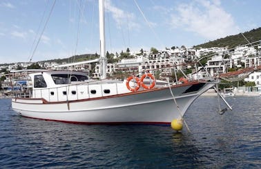 Charter this Oozing Gulet for 4 Guests in Muğla, Turkey!