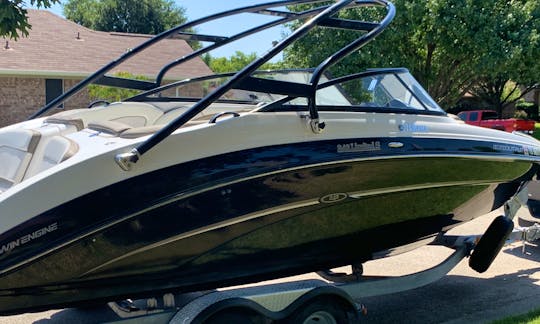 24' Yamaha 242 S Limited Bowrider Rental in Valley View, Texas