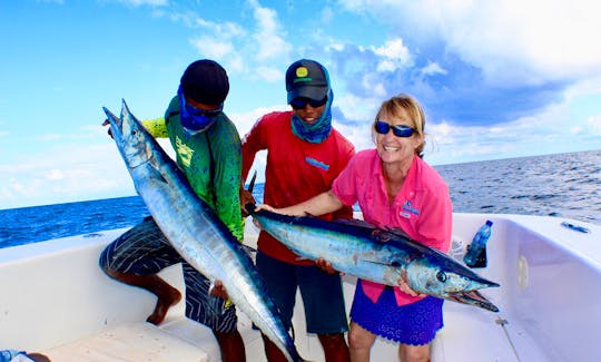 Fish On – Outer Reef Deep Sea Trip with Billfish