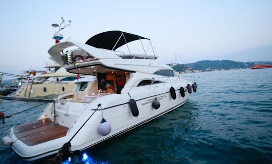 Gorgeous 14 Person Motor Yacht in İstanbul, Turkey