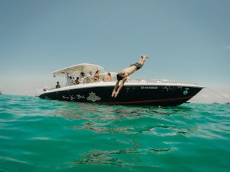 Barcos deportivos de isla en isla