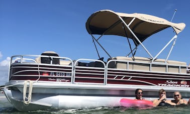 Fun and relaxing pontoon! Summer Fun.