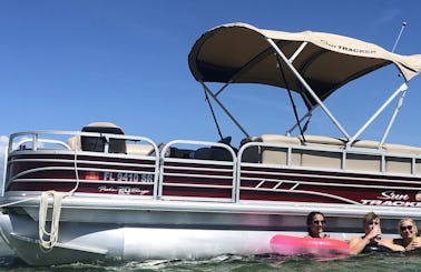 Fun and relaxing pontoon! Spring is almost here. 