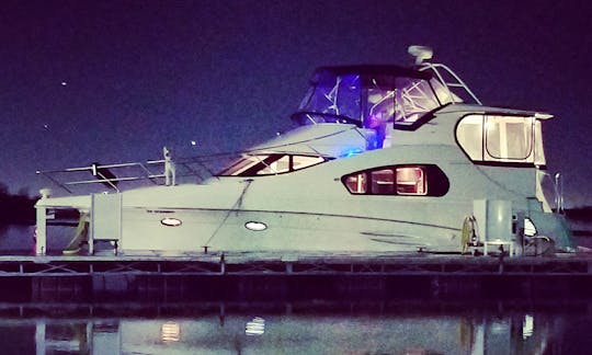 44' Ultra Luxury Silverton Hi Performance Motor Yacht Rental in Destin, Fl