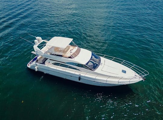 62' Azimut Flybridge - 2 jetski grátis ou 1 hora gratuita adicional nos dias de semana!