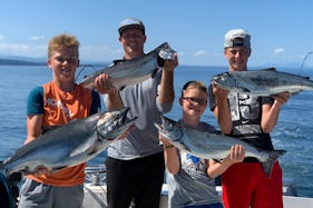 26 ft Aqua Sport Fishing Charter in Comox