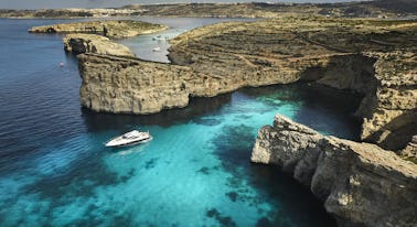 Yacht Sunseeker Predator de 64 pieds disponible à la location à Senglea, Malte