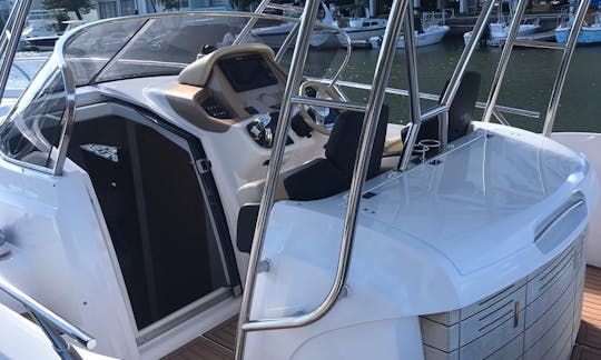 Stunning brandnew 34ft motor yacht to welcome you in Miami oceans and waterways!