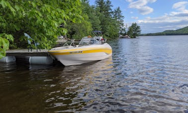 Starcraft Bowrider de 17 pés em Moose Pond na Dinamarca, Maine