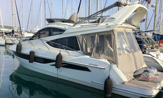 Antares Fly 30 Motor Yacht Charter in Quiberon