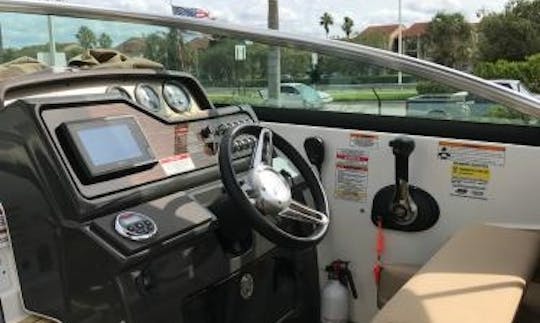 Prenez votre temps à bord de mon Sea Ray Sundancer 260 Cabin Cruiser