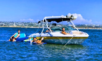 Four Winns Bowrider 8 Passenger for Cruising and Watersports in Mission Bay