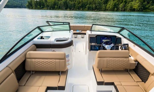 Captained Charter on Brandnew Sea Ray 290 Speedboat in Sag Harbor, New York