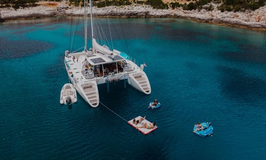 Charter the Mala Lagoon 570 Cruising Catamaran in Babino Polje, Croatia