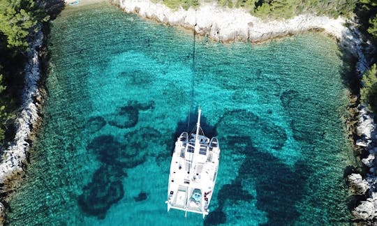 Charter the Mala Lagoon 570 Cruising Catamaran in Babino Polje, Croatia