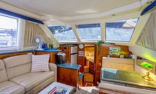Incredible 42' Luxury Carver Yacht in St. Petersburg, Florida