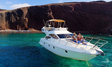 Crucero privado en yate a motor Azimut con barbacoa, barra libre y traslados