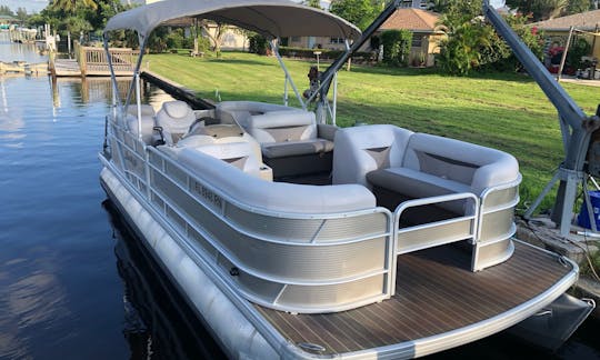 2018 Godfrey Sweetwater 23' Pontoon Available Throughout All SWFL