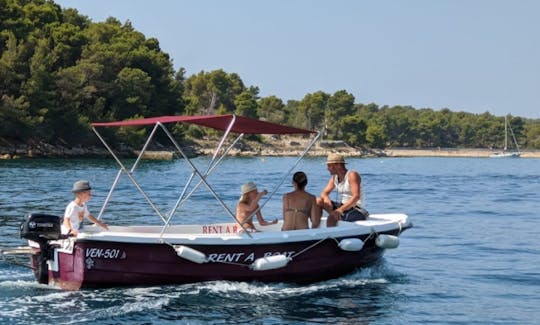 Rent the 16' VEN 501 AS Powerboat in Milna